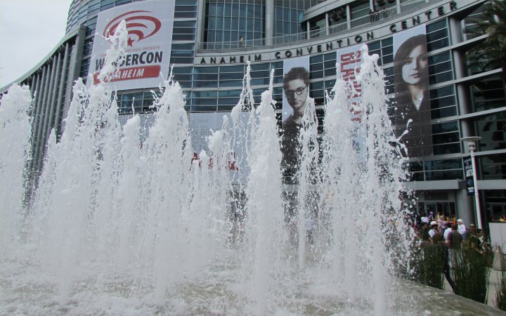 WonderCon fountain