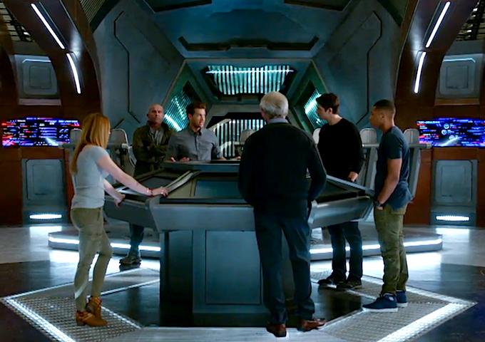 Legends of Tomorrow, Season 2 Episode 1, Out of Time